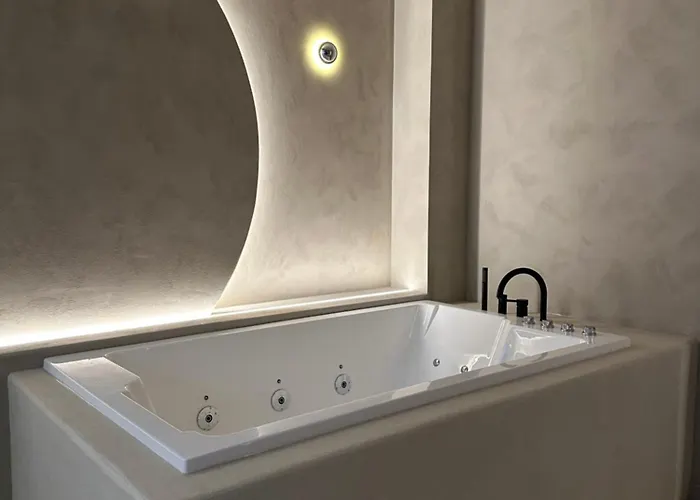 Prive By Collection Aura - A Deux Pas De La Place Ducale Aparthotel 3*