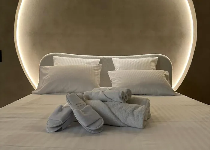 Prive By Collection Aura - A Deux Pas De La Place Ducale